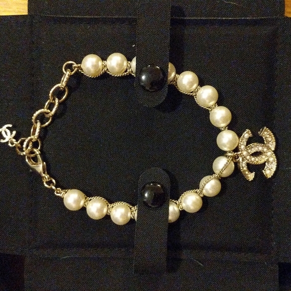 Chanel bracelet - Picture 9 of 13